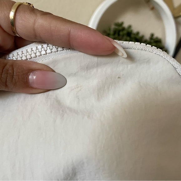 Lululemon 1L belt bag - Picture 5 of 8